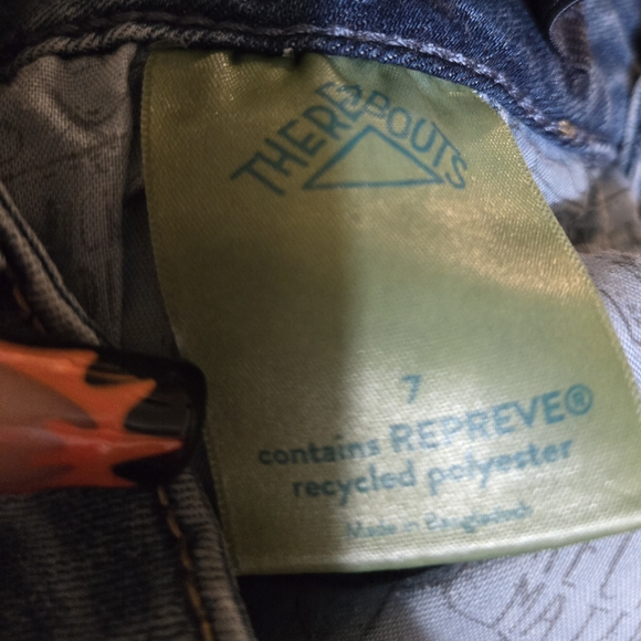 Assorted Denim Jeans Collection - Picture 6 of 12